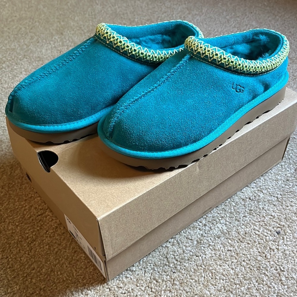 Ugg slippers. Brand New. Teal. Size 7. Tasman Slipper